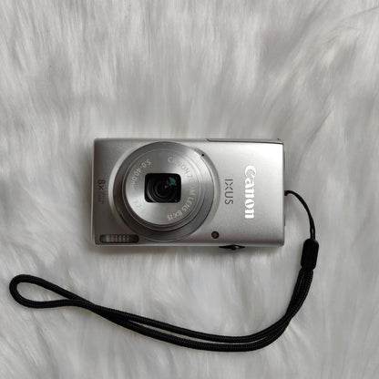 Used Digital Camera | Silver Canon IXUS 132 HD Digital Camera | Complete Set