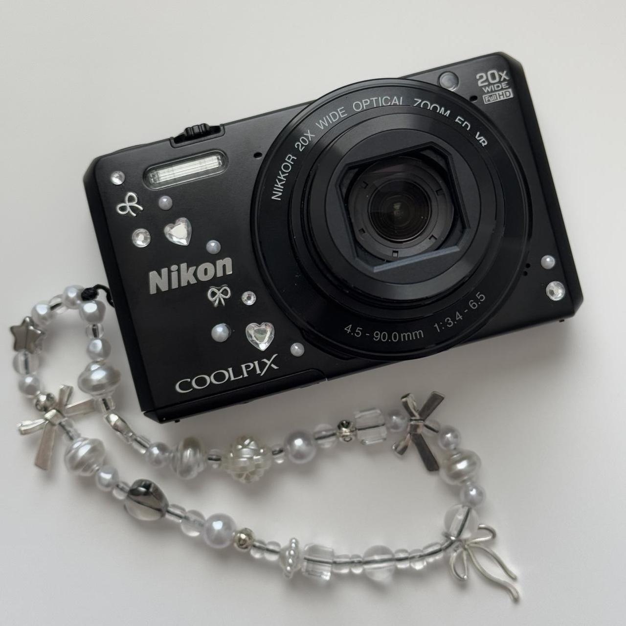 Used Digital Camera | Nikon Coolpix S7000 Digital Camera Bundle | Complete Set