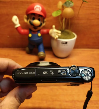 Authentic Old-School Digital Camera – Limited Availability! 🕰️
