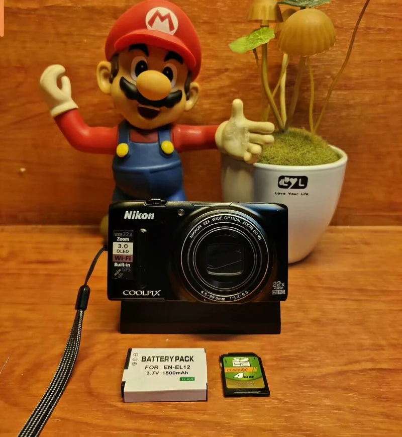Authentic Old-School Digital Camera – Limited Availability! 🕰️